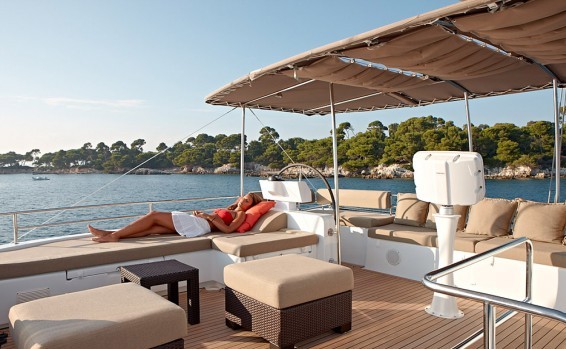 Lagoon 620 Sundeck