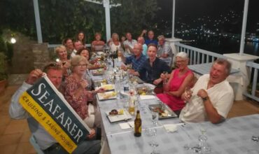 vacancies-group-meal