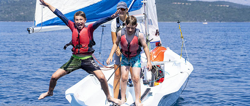 diving, dinghy, bahia, kids club