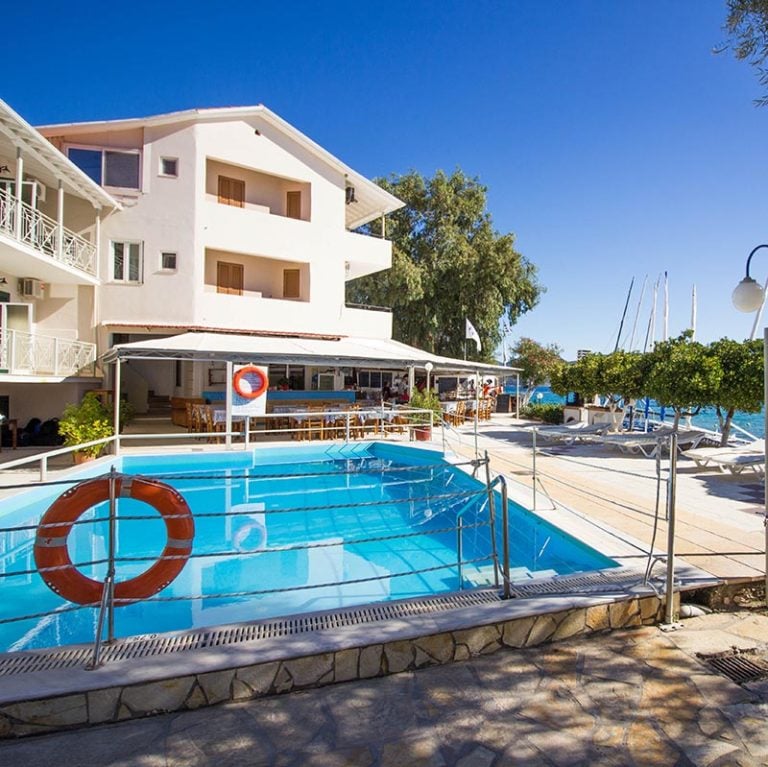 The swimming pool and rooms at Nikiana Beach Club