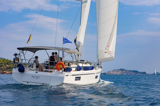 Charter Yacht sailing to Poros