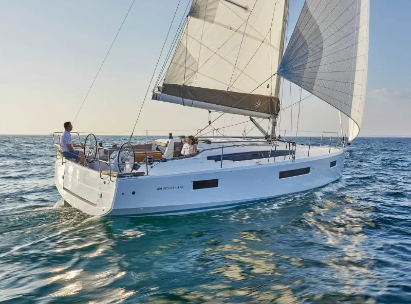 A Sun Odyssey 410 under sail
