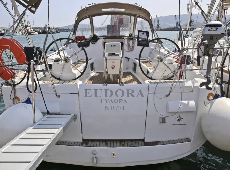 The cockpit and stern of Sun Odyssey 439 Eudora