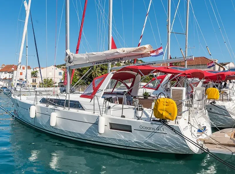 Oceanis 41.1 Sparkling at anchor in Dalmatia