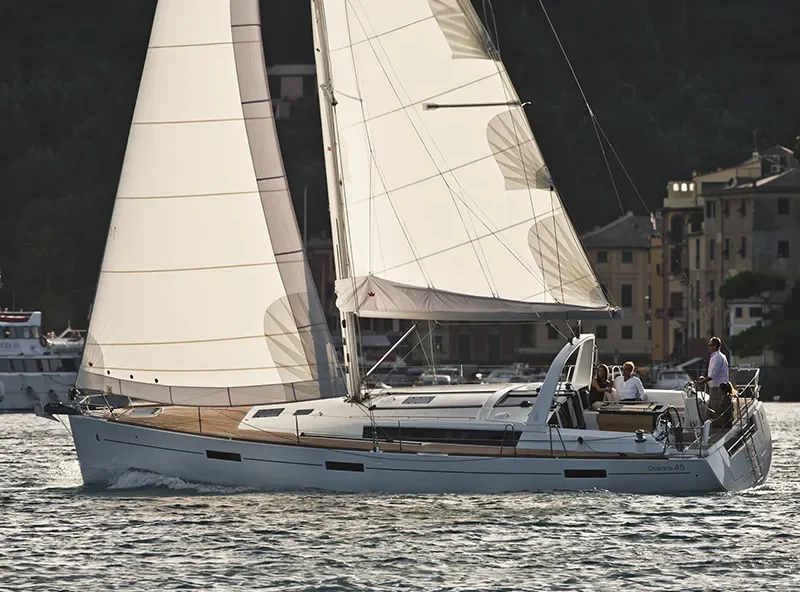 Oceanis 45 Mobula One under sail in Dalmatia