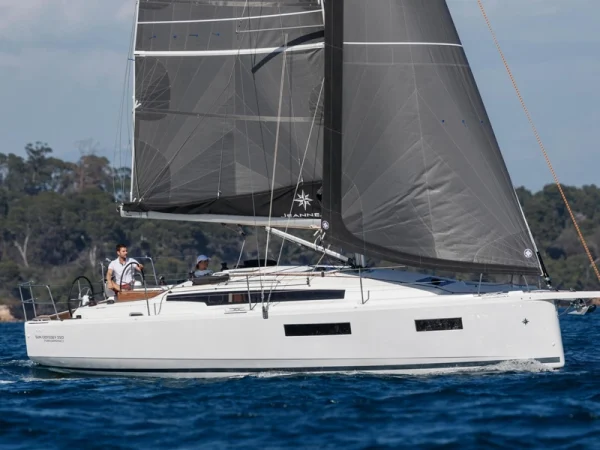 Sun-Odyssey-350-featured Sun Odyssey 350 sailing yacht