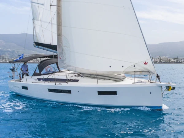Sun-odyssey-440-Lefkippi-exterior2 Sun Odyssey 440 Sailing yacht at sea