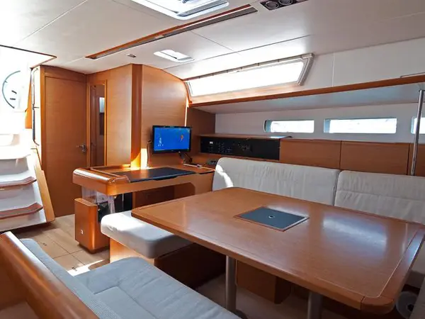 Sun-Odyysey-509-Interior-1