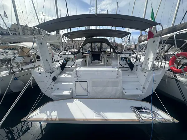 Dufour 480 Exterior