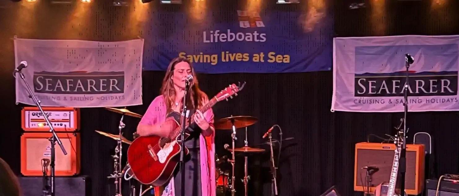 Live music performance during the 30 Years of Seafarer anniversary celebration in London.