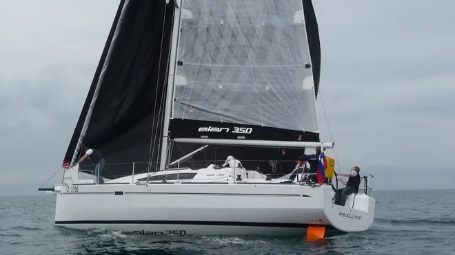 An Elan 350 Performance under sail