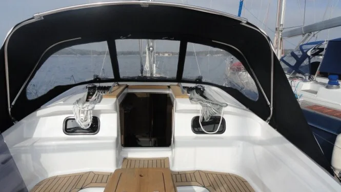 The cockpit and table of an Elan 444 Impression