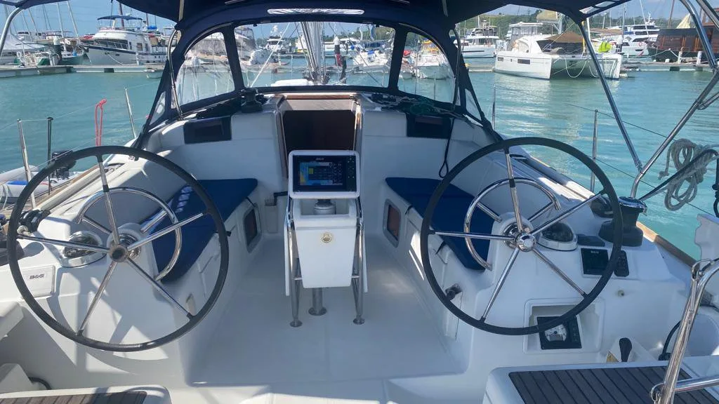 The twin-wheel cockpit on Cavalier, a Sun Odyssey 409