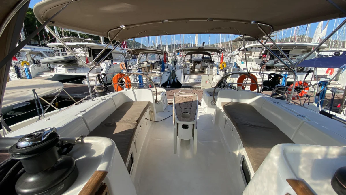 The cockpit of the Cyclades 50.5