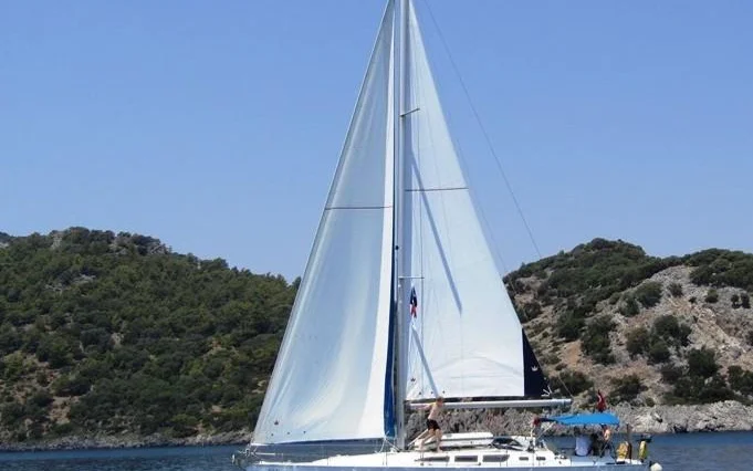 The Oceanis 46.1 under sail on the Seafarer Fethiye flotilla