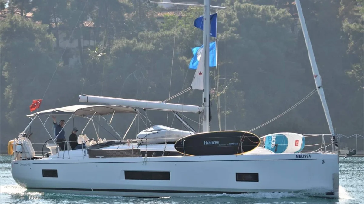 The Oceanis 46.1 at anchor in a bay